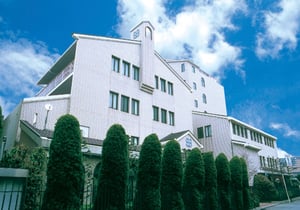 大阪文化服装学院が今アツい、注目デザイナーを多く輩出する「スーパーデザイナー学科」の秘密