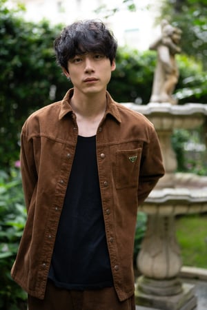坂口健太郎とプラダの特別な1日に密着　ミラノで2025年春夏メンズコレクションへ
